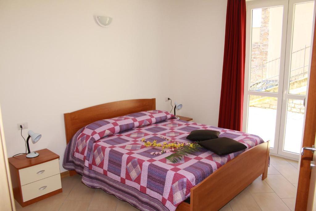 Residence Le Azalee & Spa Vercana Room photo